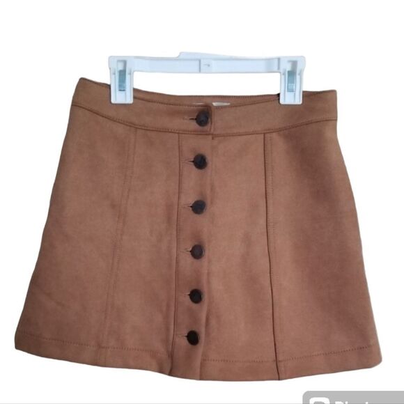 5/$25 Forever 21 suede button up skirt - Picture 3 of 6